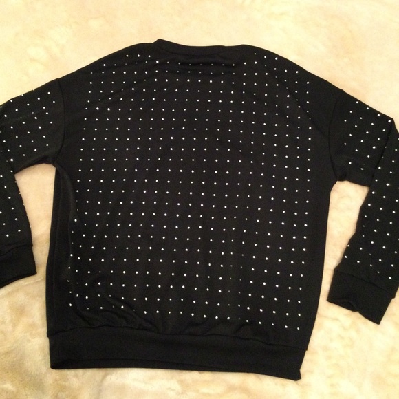 Black top & bottom with gem stones - Picture 2 of 9